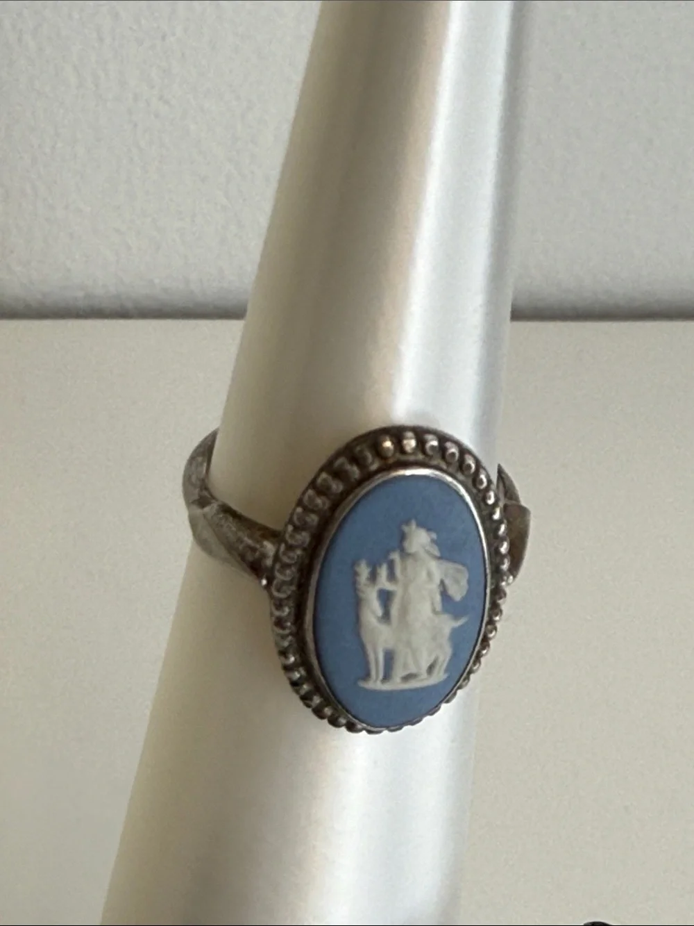 Vintage Wedgwood Blue Jasperware Sterling Silver Diana Huntress Cameo Ring